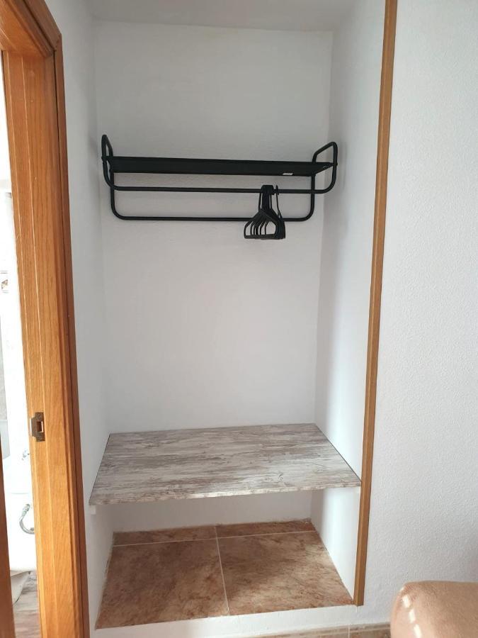 אלקובנדס Hostal Fronton מראה חיצוני תמונה